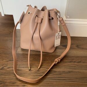 Urban Expressions Bucket Bag